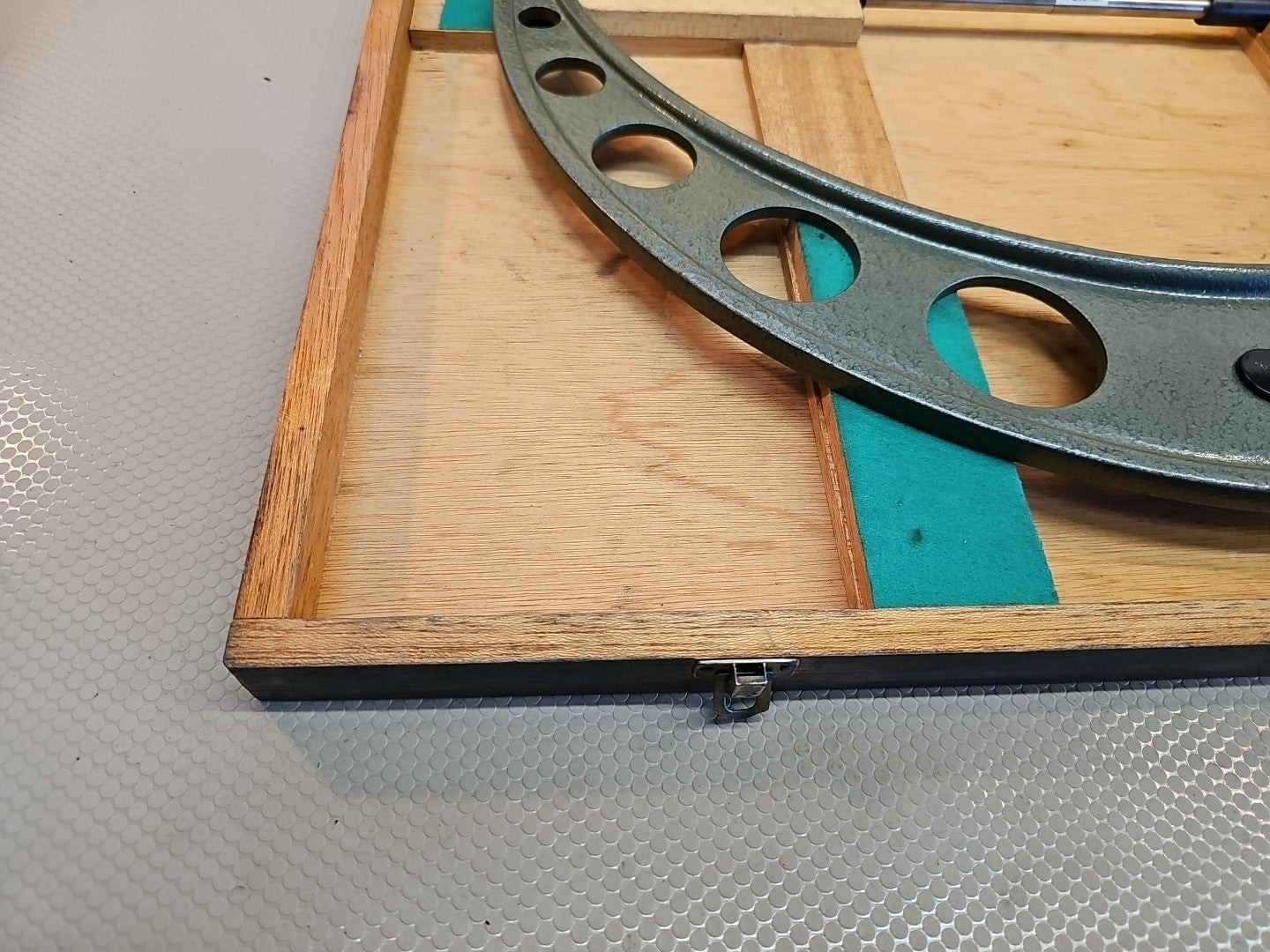 Mitutoyo 103-193 103 Series 16 to 17" SAE Mechanical Outside Micrometer *MINTY!*