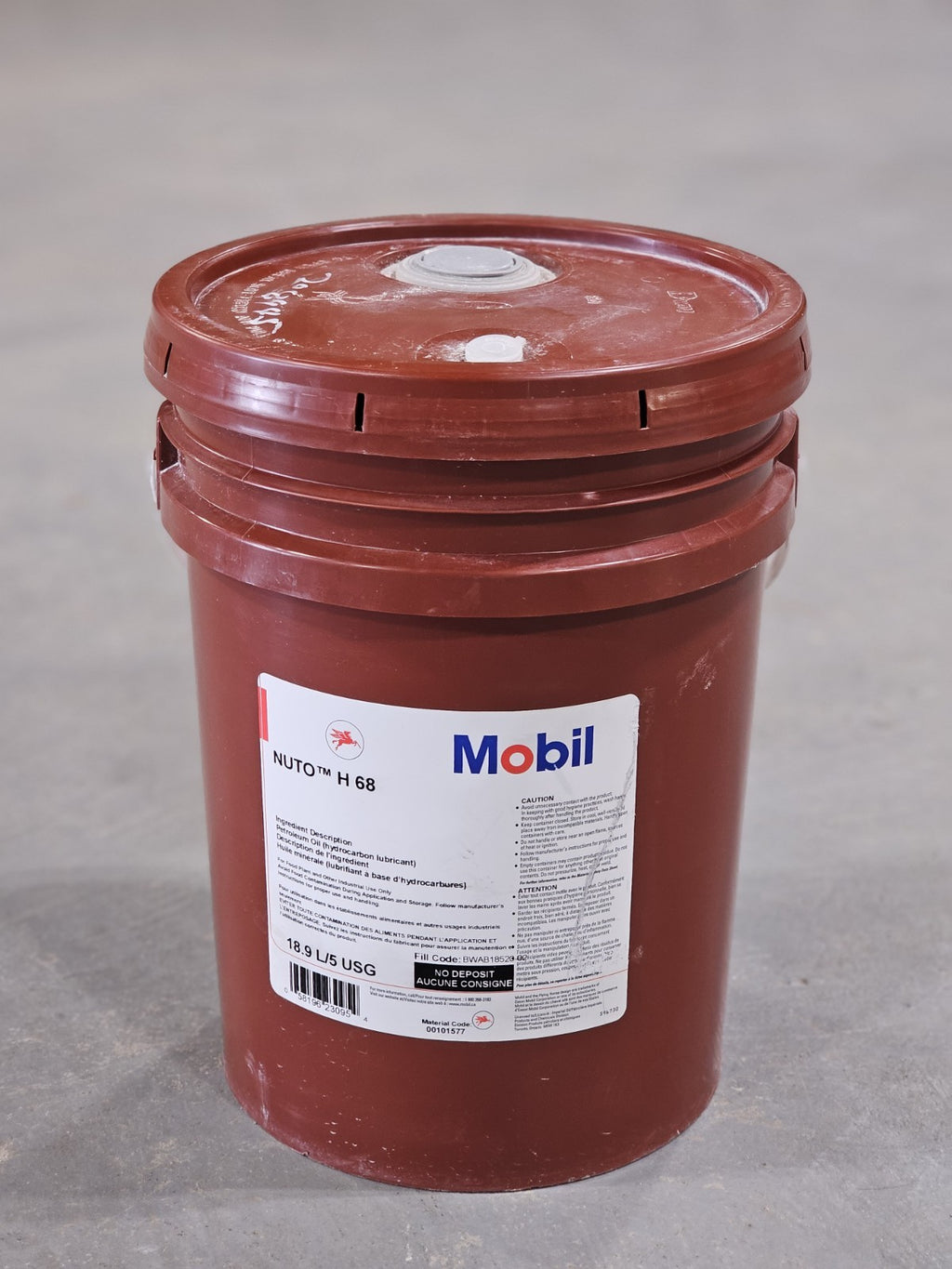 Mobil NUTO H 68 ISO VG 68 Anti-Wear Hydraulic Oil Fluid 5 Gallon Pail 00101577