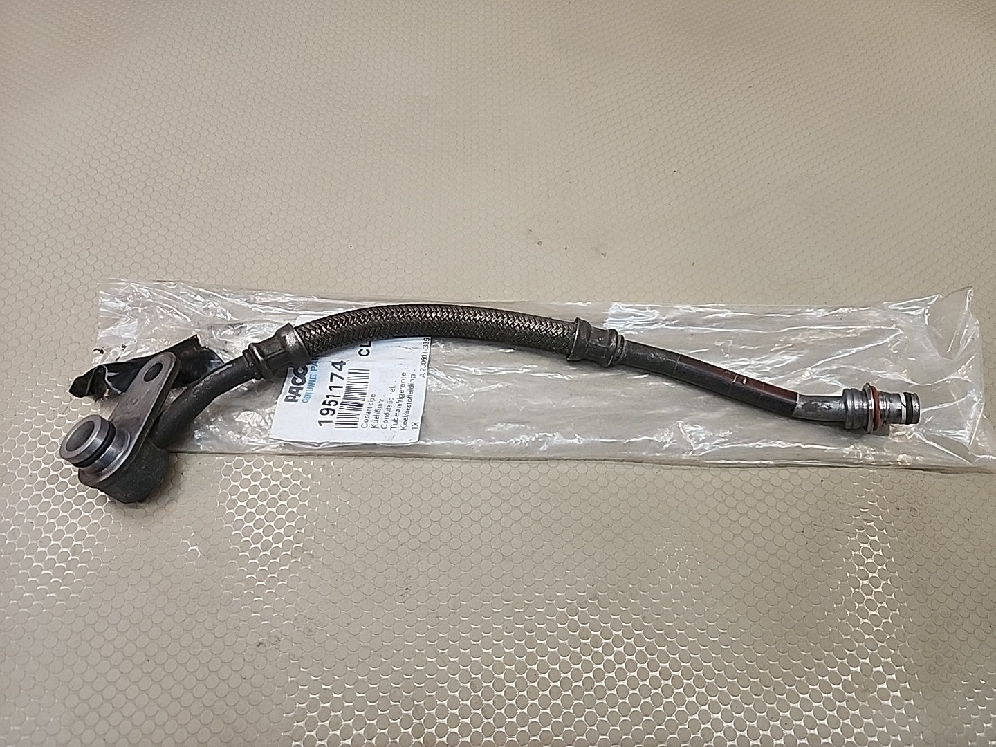 PACCAR 1951174 - Coolant Return Pipe