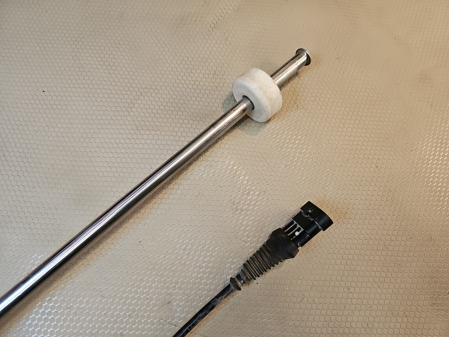 Peterbilt 350247WMA Sensor  Level/Temp, 21260AA PACCAR 