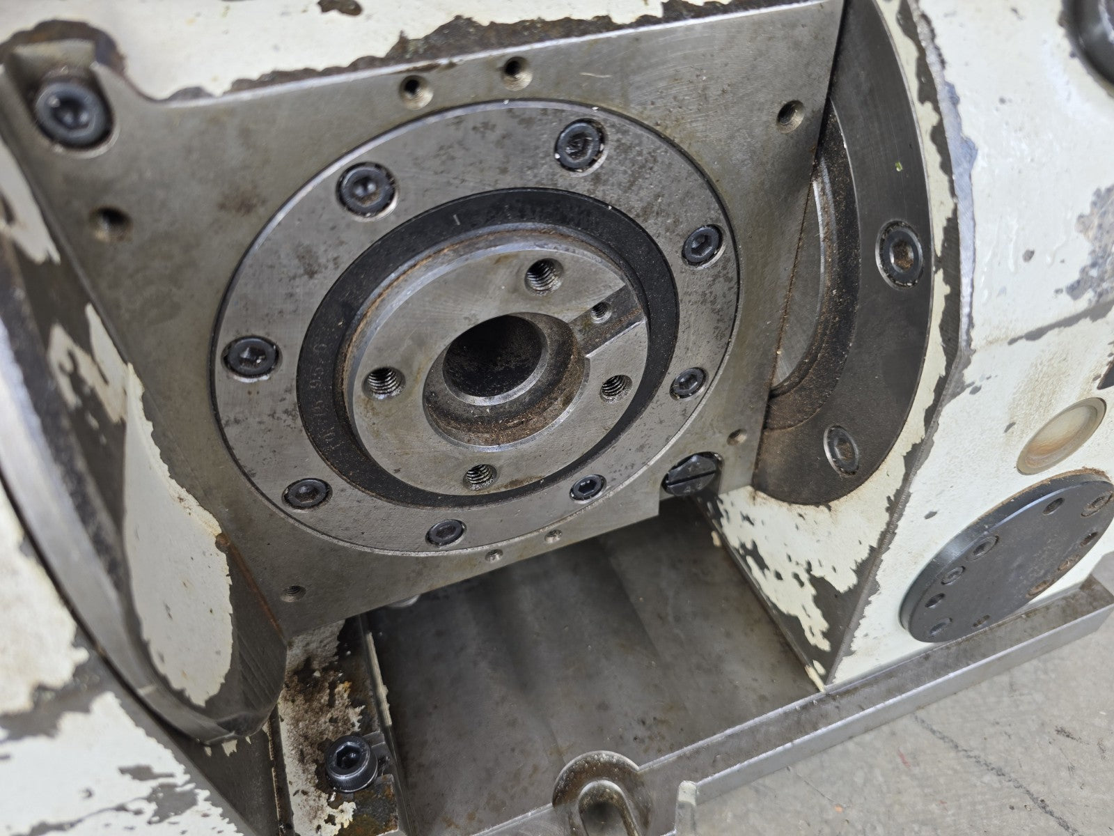 Yukiwa TNT 130L 5th Axis Rotary Tilting Table For Lathe