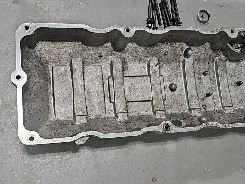 7078025C3 International Durastar 7.6L Maxxforce DT Valve Cover Assembly - USED