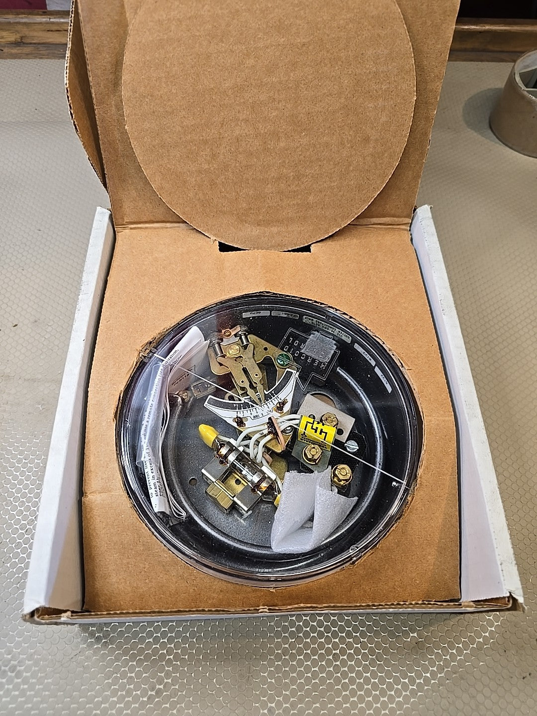 NEW Dwyer Mercoid DA-21-153-16S Bourdon Tube Pressure Switch (800-8000 psig)