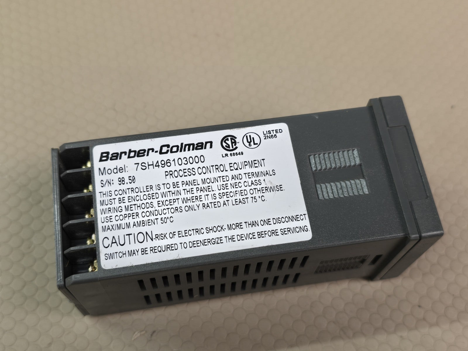 Barber Colman 7SH496103000 100-240VACTEMPERATURE CONTROLLER *UNUSED*