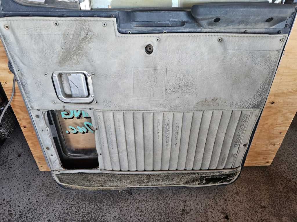 KENWORTH W900 DOOR ASSEMBLY OEM FRONT RIGHT PASSENGER