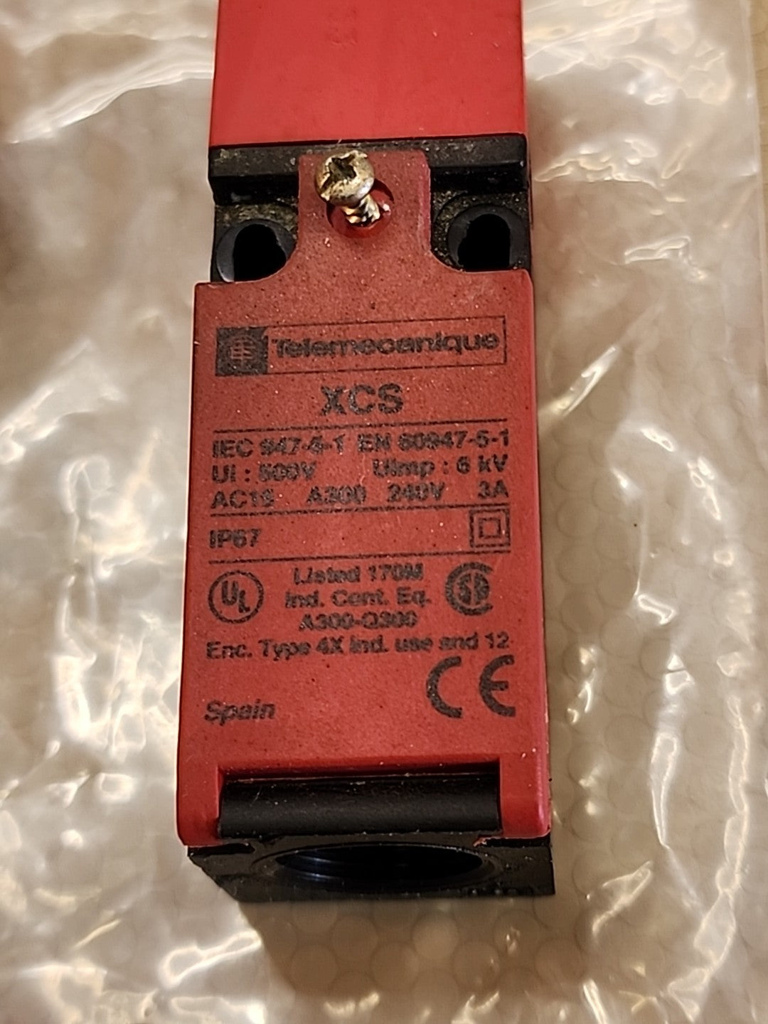 Telemecanique Sensors Safety Interlock Switch XCSPA791, IP67, IEC 60947-5-1