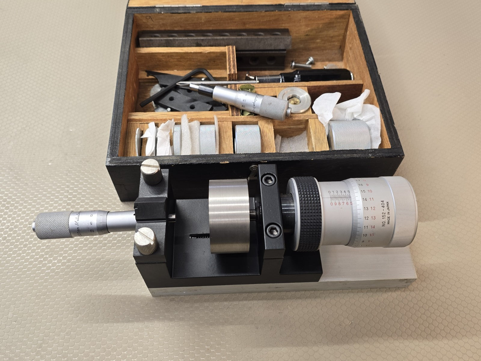 MITUTOYO 152-404 Micrometer Head 0-1 .0001 + Shimadzu Kit + 2 MITUTOYO MIC HEADS