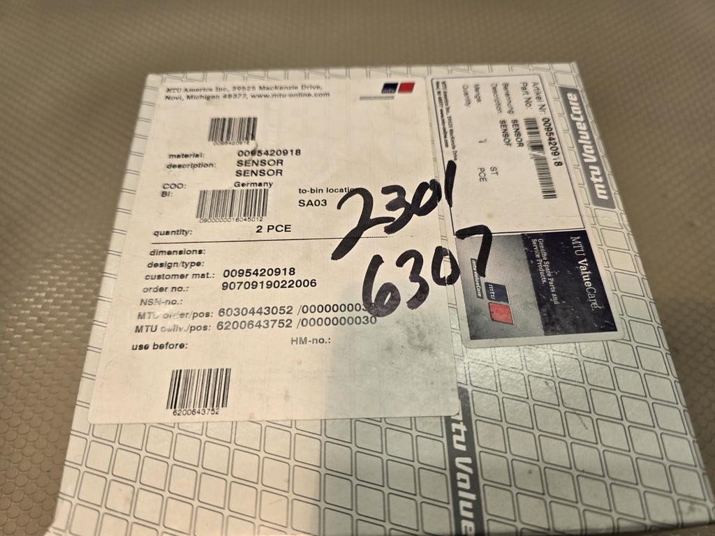 OEM Mercedes-Benz  A0095420918 (A 009 542 09 18) Trucks Temperature SENSOR NEW