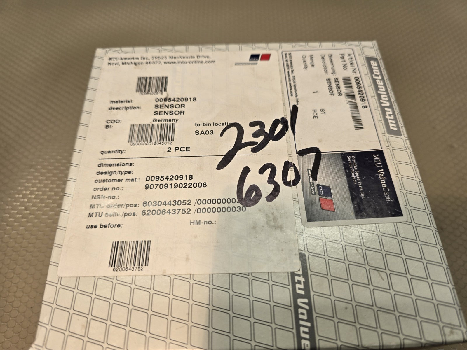 OEM Mercedes-Benz  A0095420918 (A 009 542 09 18) Trucks Temperature SENSOR NEW