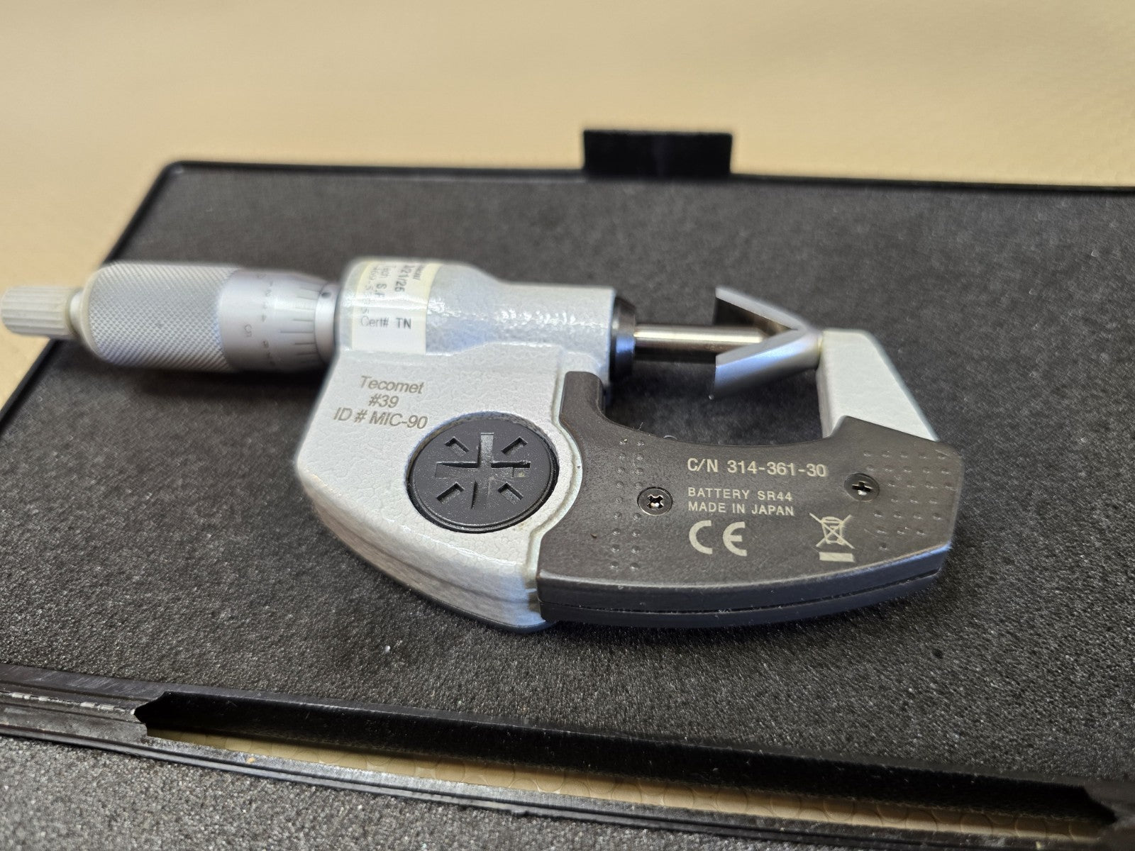 Mitutoyo 314-361-30 - Digimatic  Mic V-Anvil .05 to .6"/.00005 SPC + Setting Std