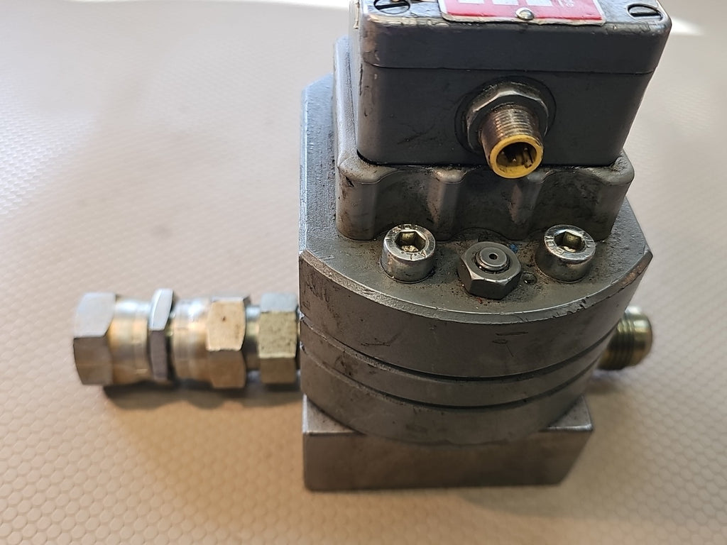 VSE VS04GPO12V Rotary Flow Transmitter Japan Flow Controls  
