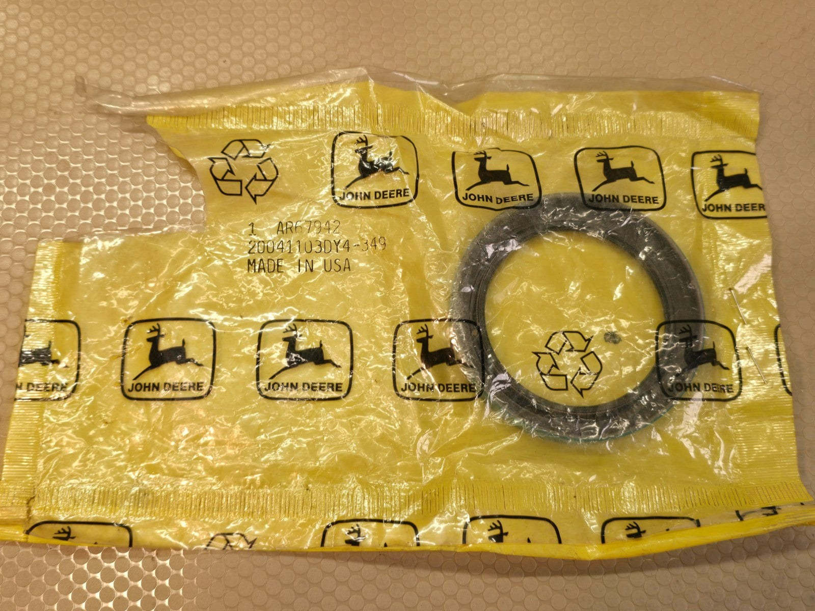 John Deere OEM AR67942 Oil Seal Shaft Seal Made in USA