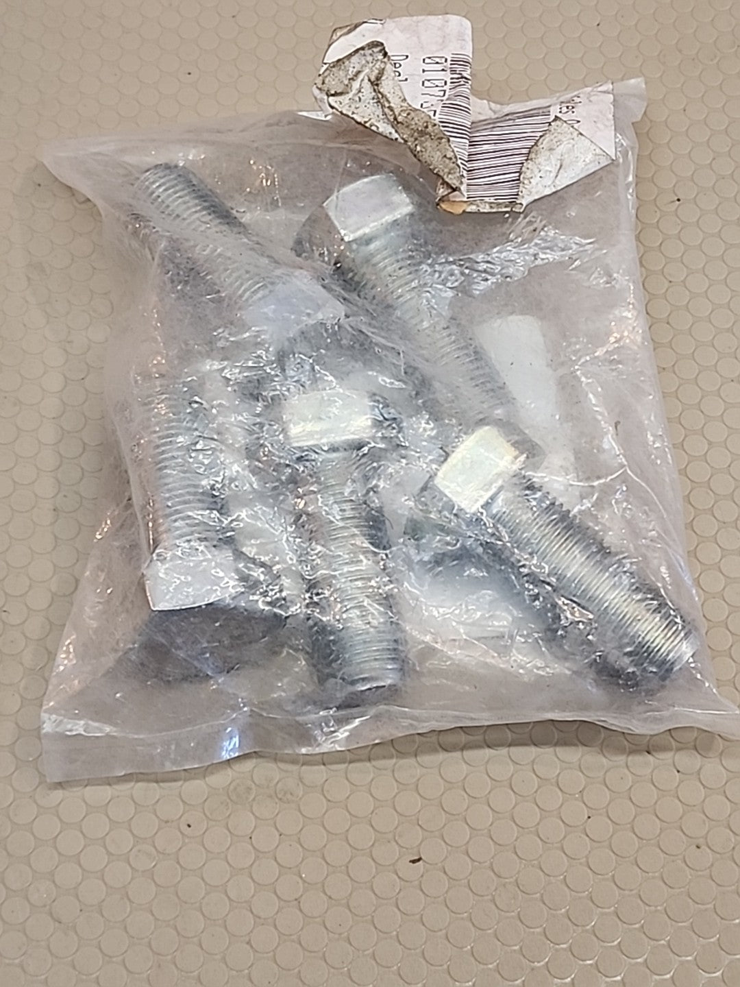 Kubota 01073-51640 Bolt OEM Hardware – Sealed Pack of 5 – Made in Japan