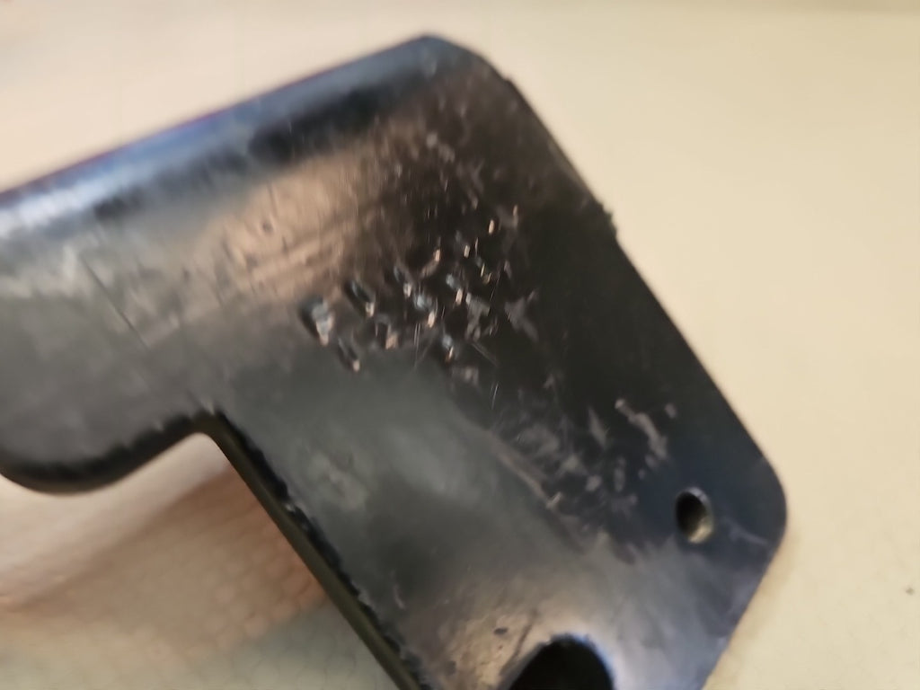 KENWORTH F11-1056 BRACKET-COMPRESSOR FREON?
