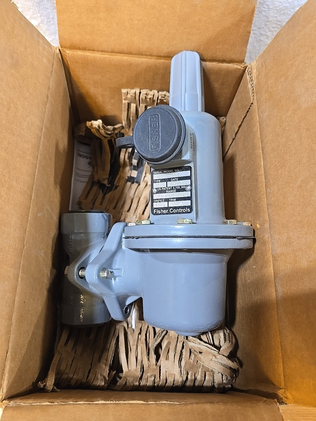 EMERSON Fisher 627R - 188 Regulator 3/16 NEW In Box