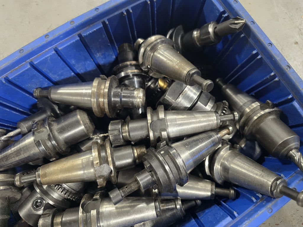 Lot Of 10 Random BT35 Tool Holders - Quality Brands Lyndex Nikken Command Parlec