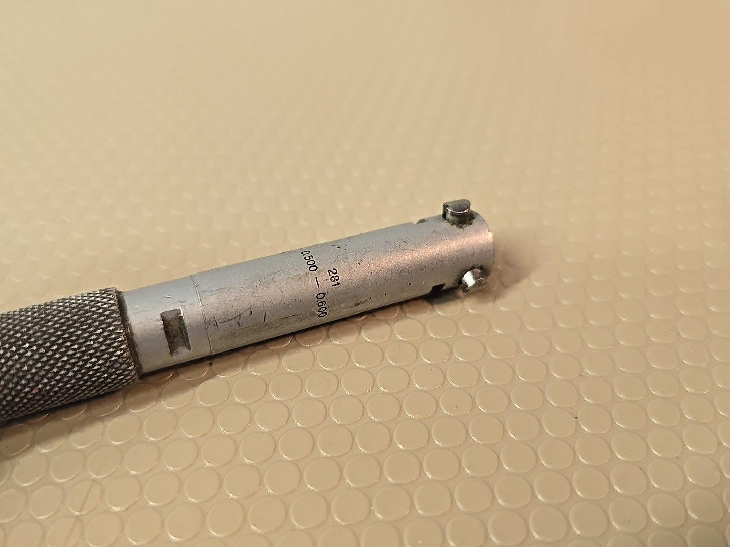 Brown & Sharpe No. 281 Internal Bore Micrometer Range 0.500"- 0.600” Holtest