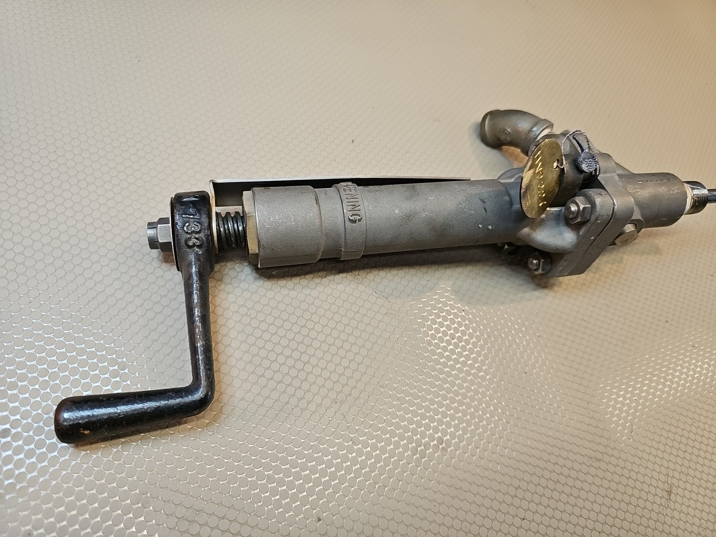 New STRAHMAN VALVES SV-600 Sampling Valve 316SS ~ 1/2" x 3/8" ~ Y-547-0 ~ SV600