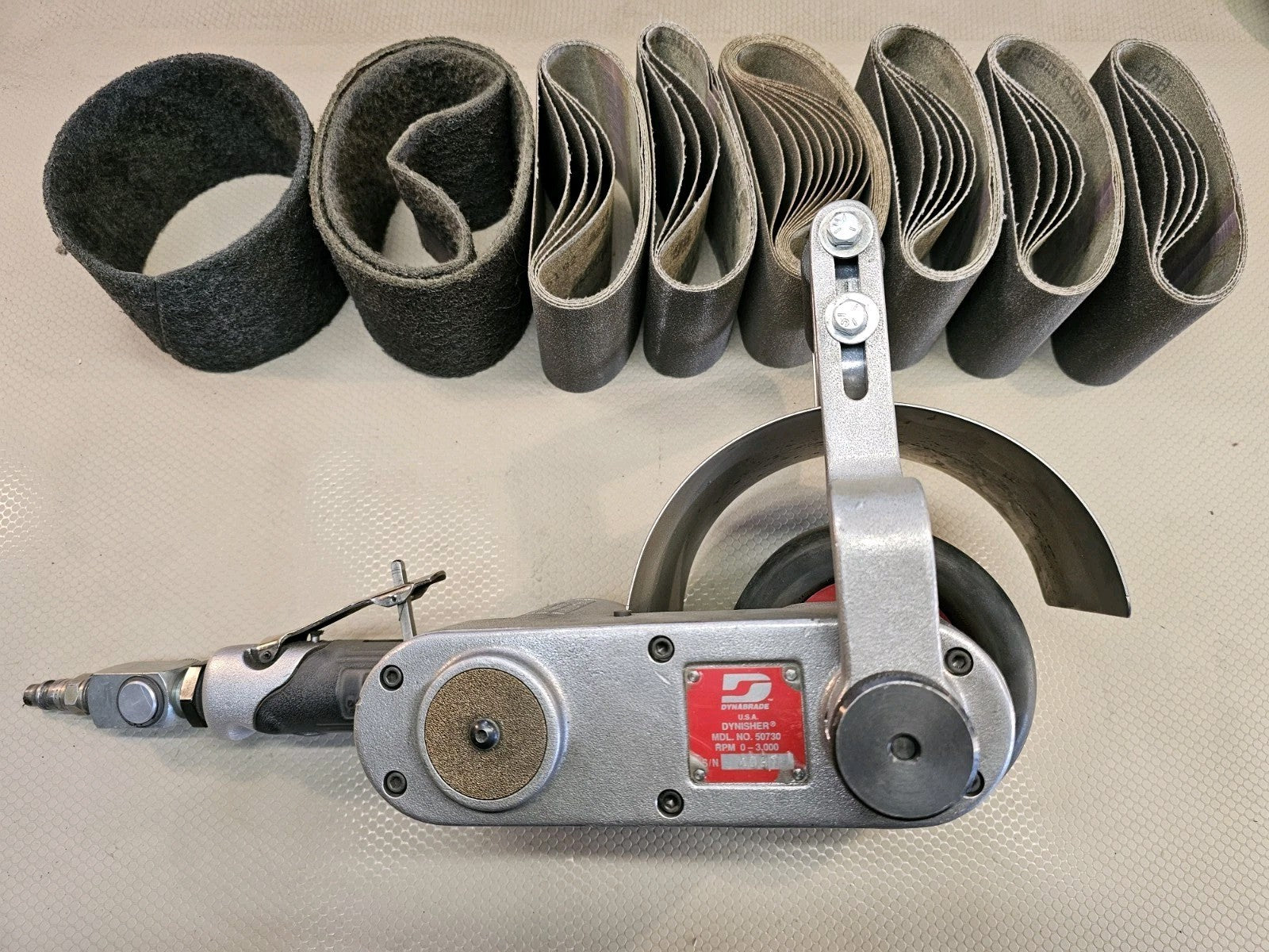 Dynabrade Dynisher 50730 Pneumatic Air Operated Finishing Tool + LOTS OF SANDPAP