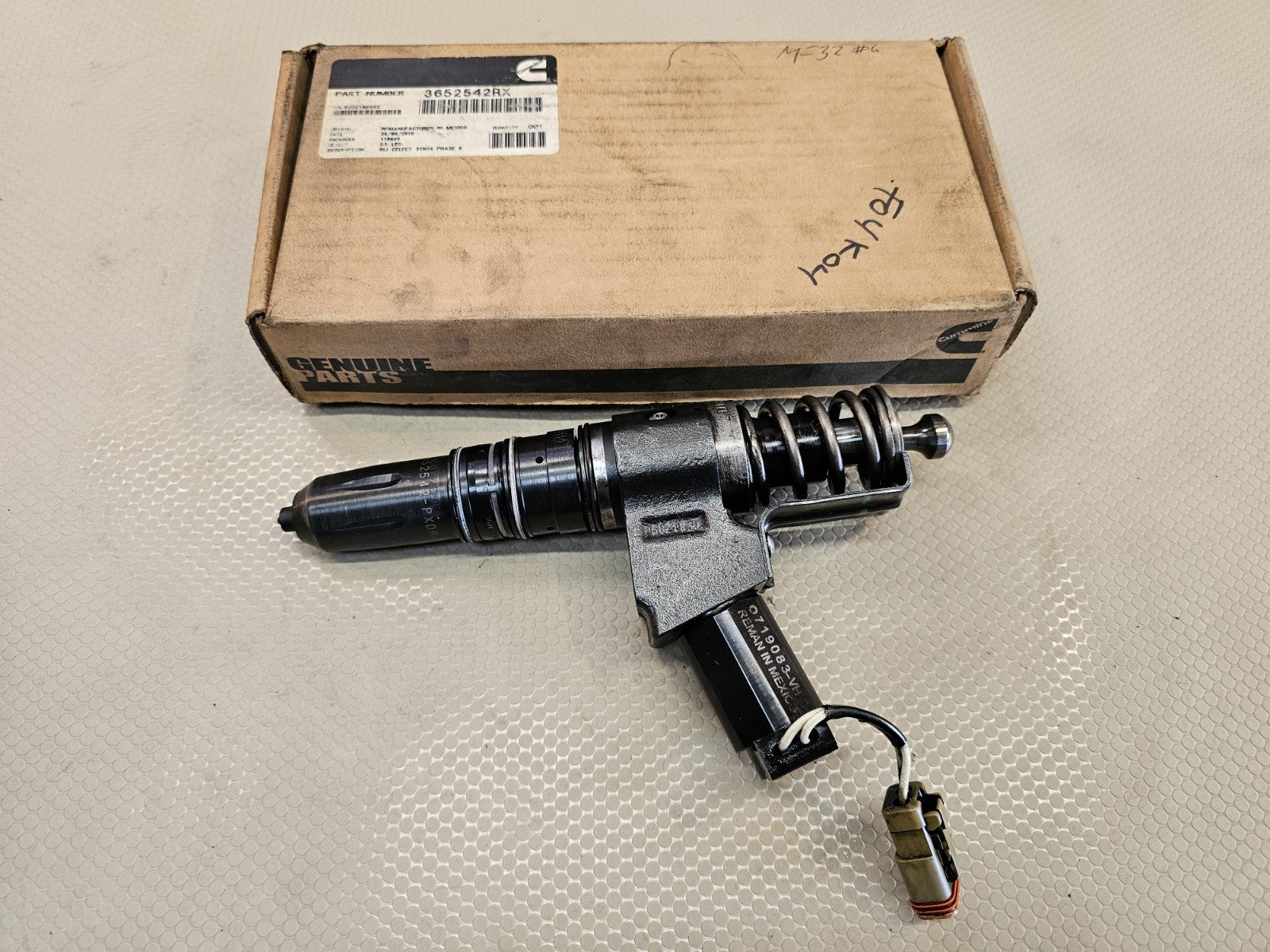 OEM Cummins 3652542RX Fuel Injector Cummins *Core* for Remanufacture