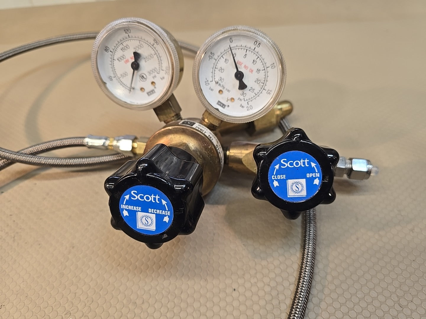 Scott PARKER MODEL # 51300580 TWO GAUGE PRESSURE VALVE SYSTEM