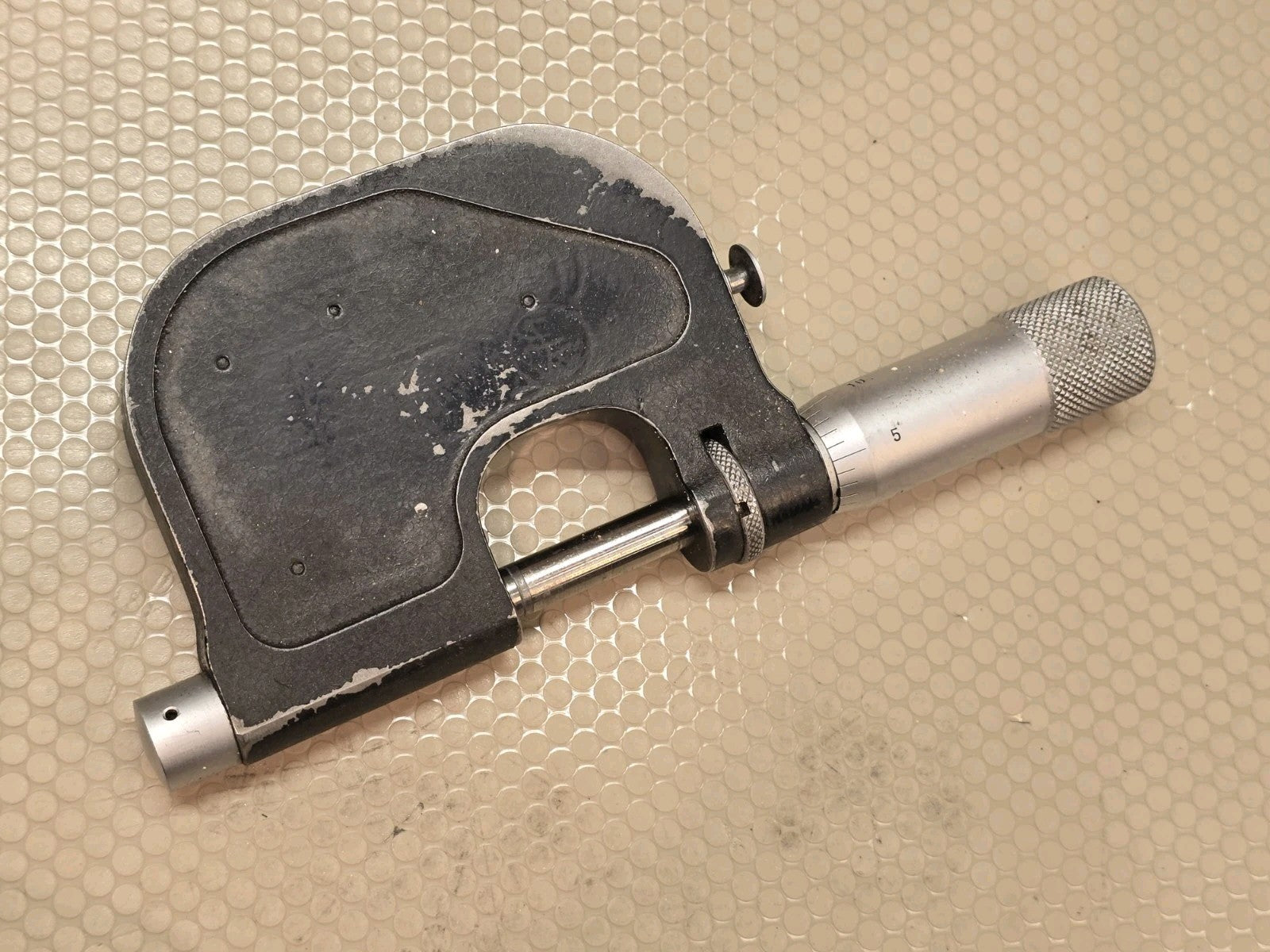 VIS 0–1 Inch Dial Micrometer .0001 Graduation With Wood Case Made In Poland