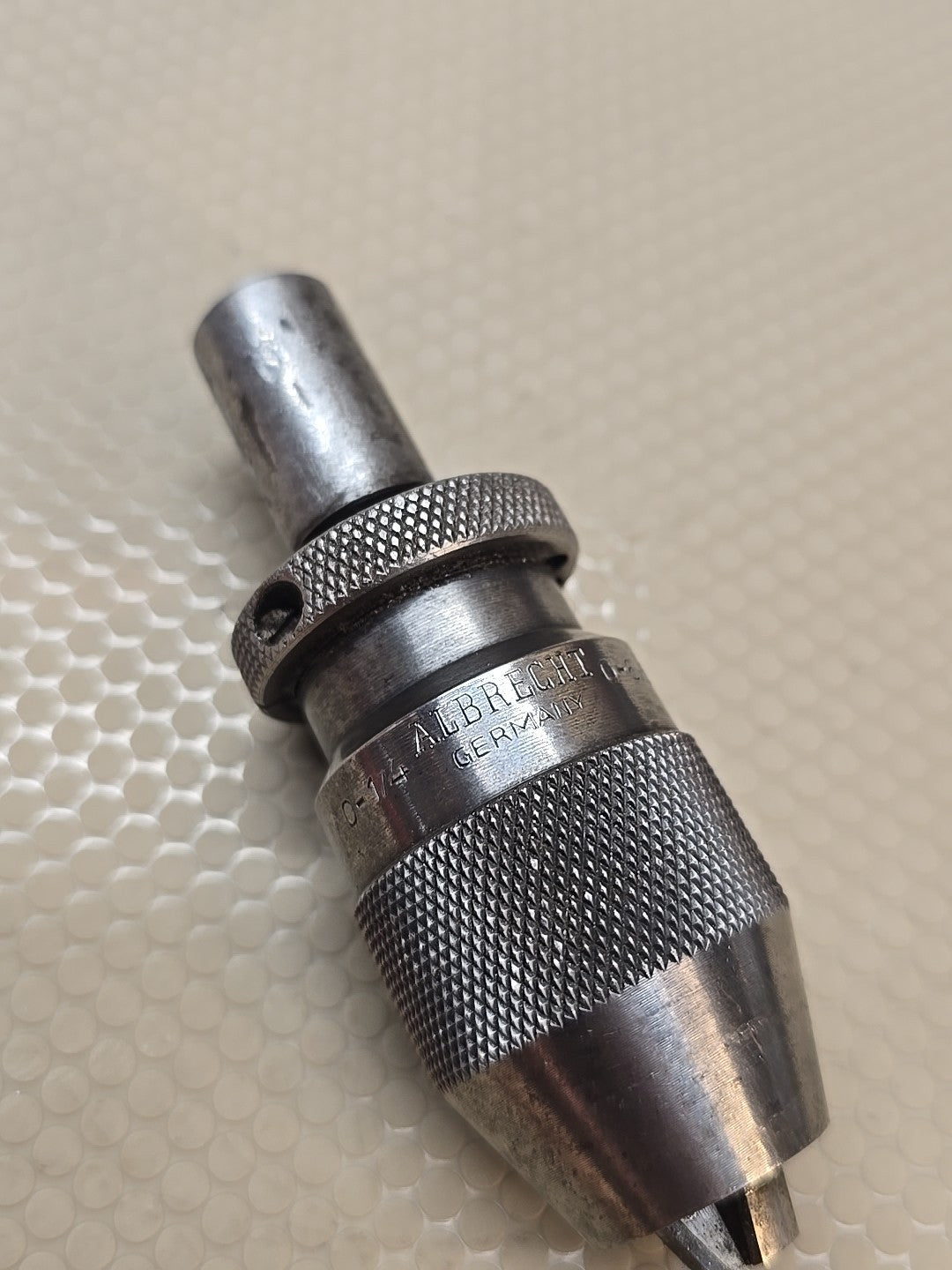 ALBRECHT KEYLESS DRILL CHUCK 0 -1/4" CAP W/ 1/2 SHANK &J1 MOUNT