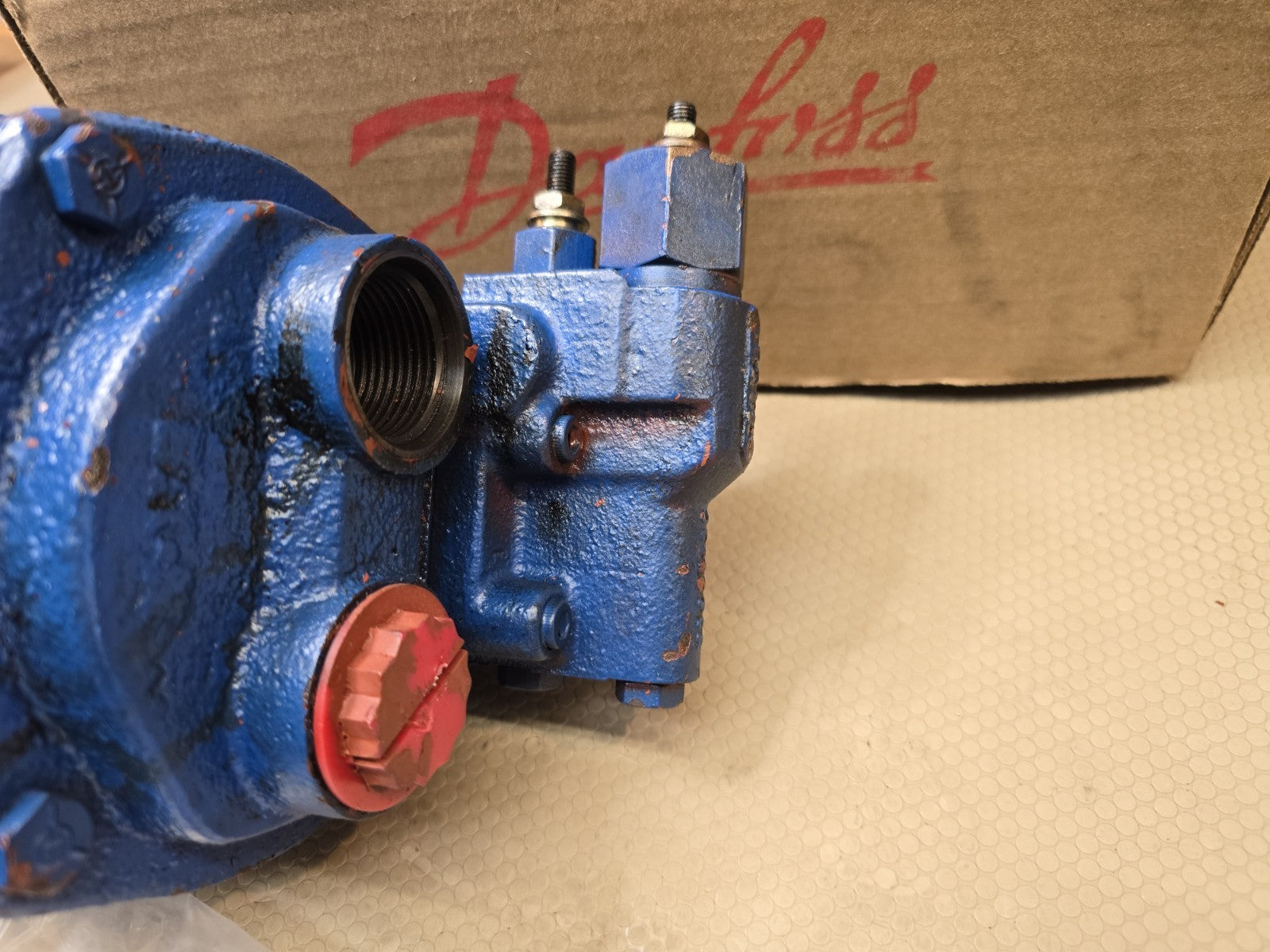 EATON DANFOSS Hydrostatic 70122-RBN RBB Medium Duty PISTON PUMP $3400 MSRP