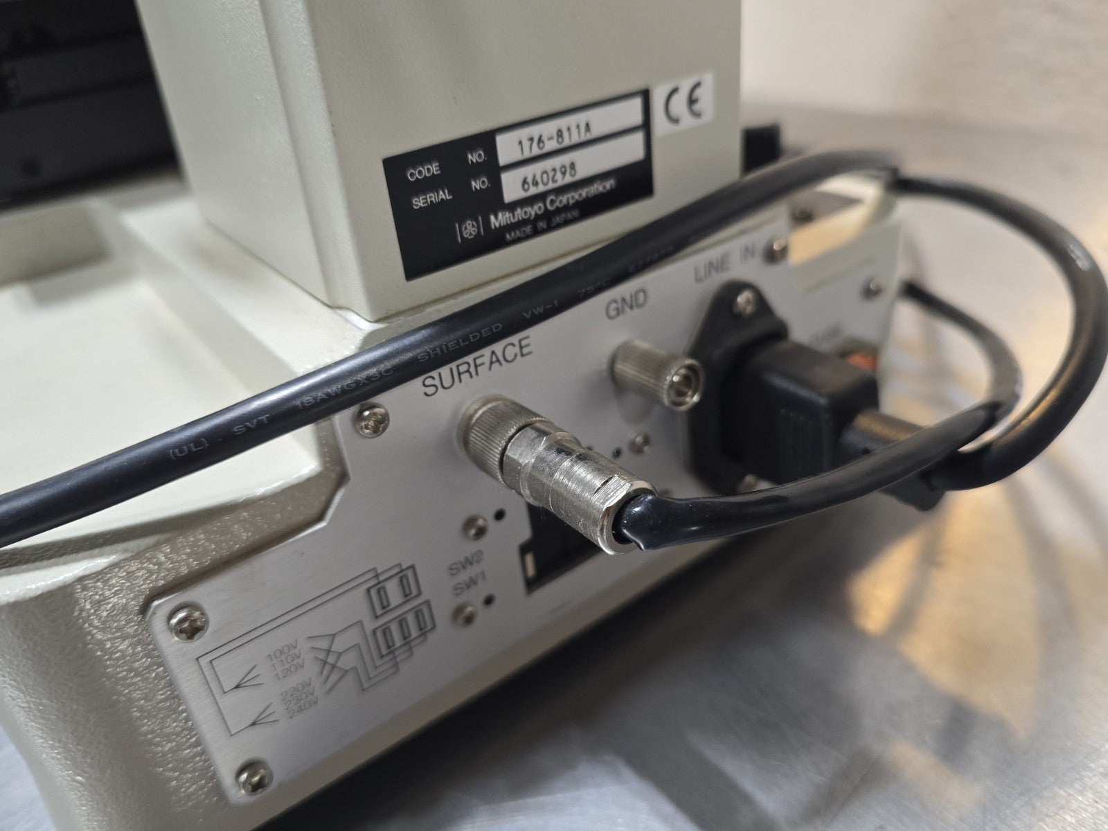 Mitutoyo Toolmakers Microscope TM 176-811A With 176-203 Twin Illumination *MINT*