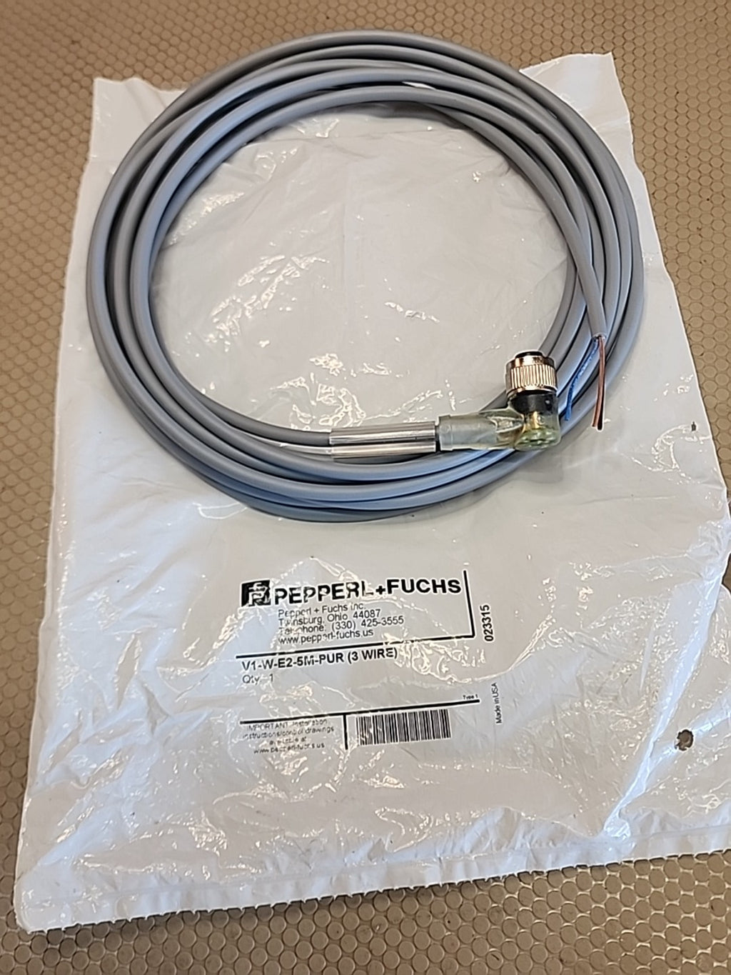 PEPPERL+FUCHS V1-W-E2-5M-PUR CONNECTOR CABLE 23315  