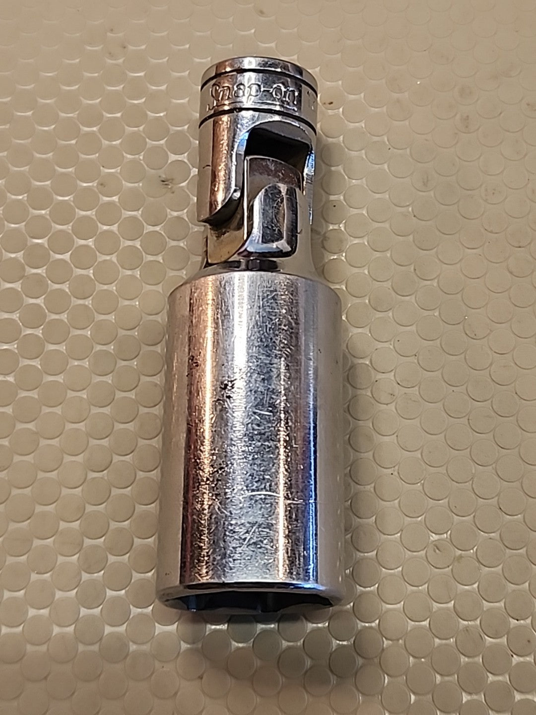 Snap-On 3/8 Drive Swivel 13/16 Spark Plug Socket S9704CFU