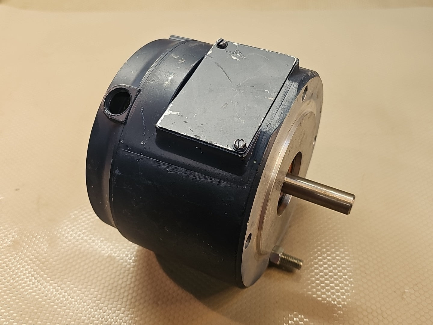 3FT-LB LEESON 56C NEMA2 IP23 COUPLER 208-230/460VAC BRAKE 175564.00