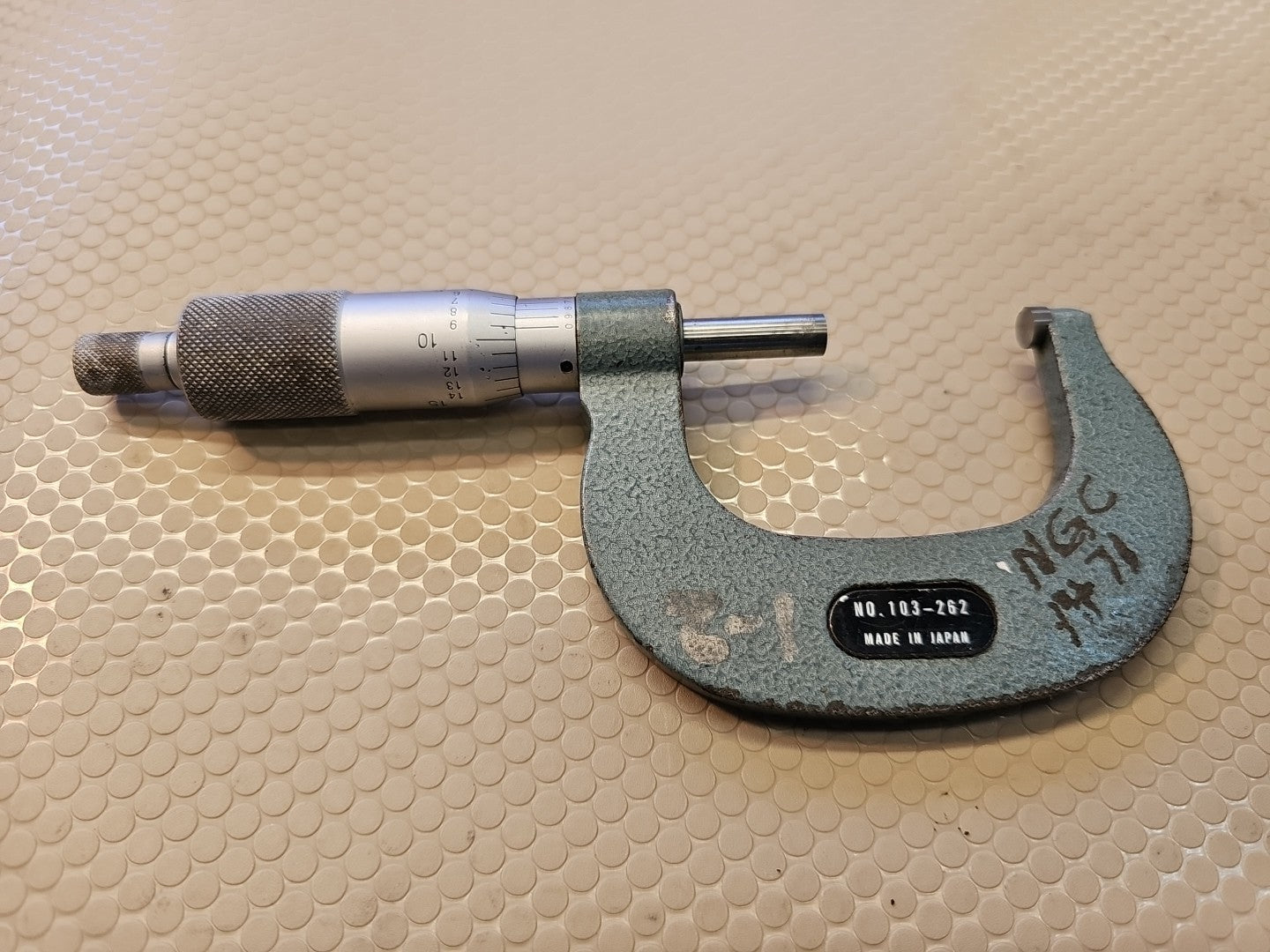 MITUTOYO #103-262, 1-2" OUTSIDE MICROMETER.  