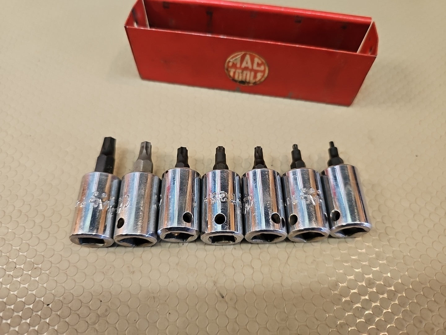 MAC TOOLS  ST11T  10 Piece Metal Tray Vintage 3/8" Drive Torx® Driver Set  USA