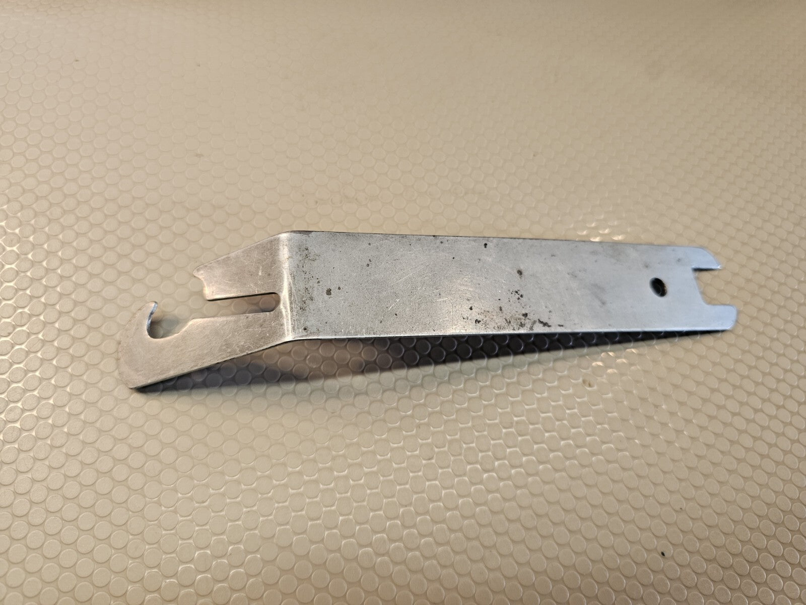 Mac Tools DT 115 Trim Removal Tool
