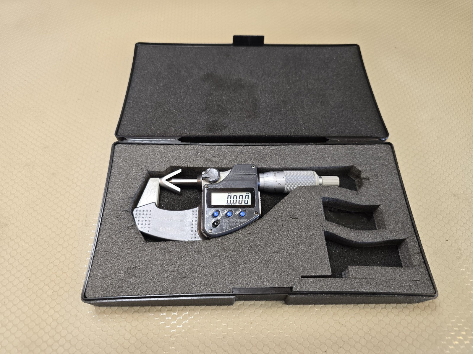 Mitutoyo 314-361-30 - Digimatic  Mic V-Anvil .05 to .6"/.00005 SPC + Setting Std