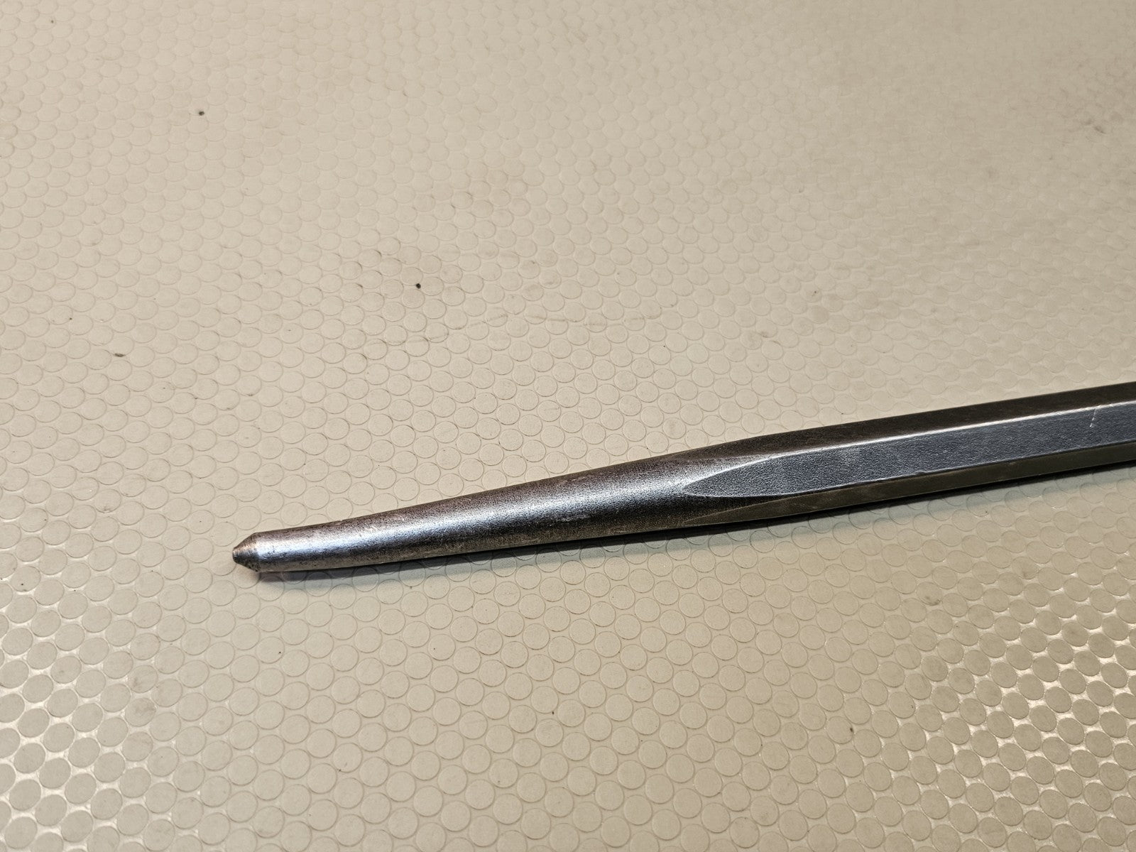 Blue-Point Close Quarter Prybar 7031A, 16 Inches ByCrow Bar Line Up