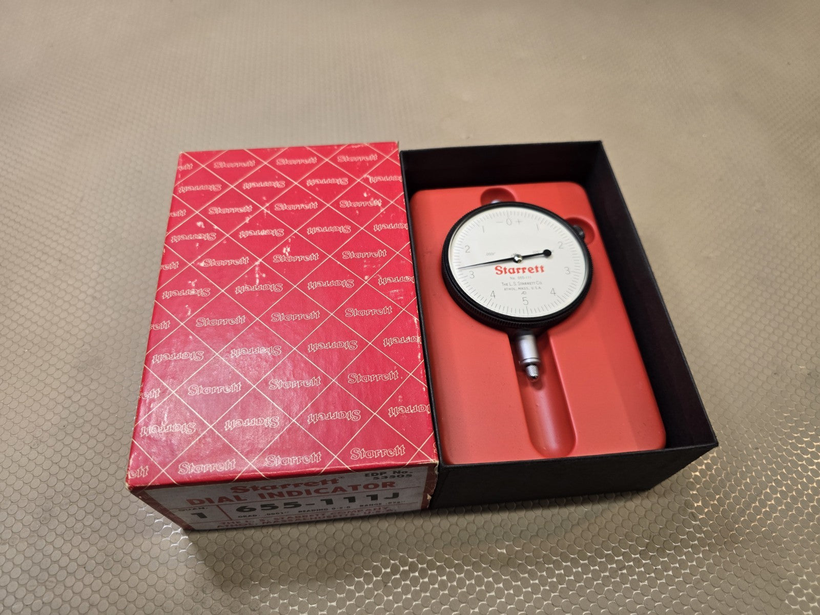 NEW Starrett 655-111J Dial Indicator 0-.025" Range, 0-5-0 Balanced Dial IN STOCK