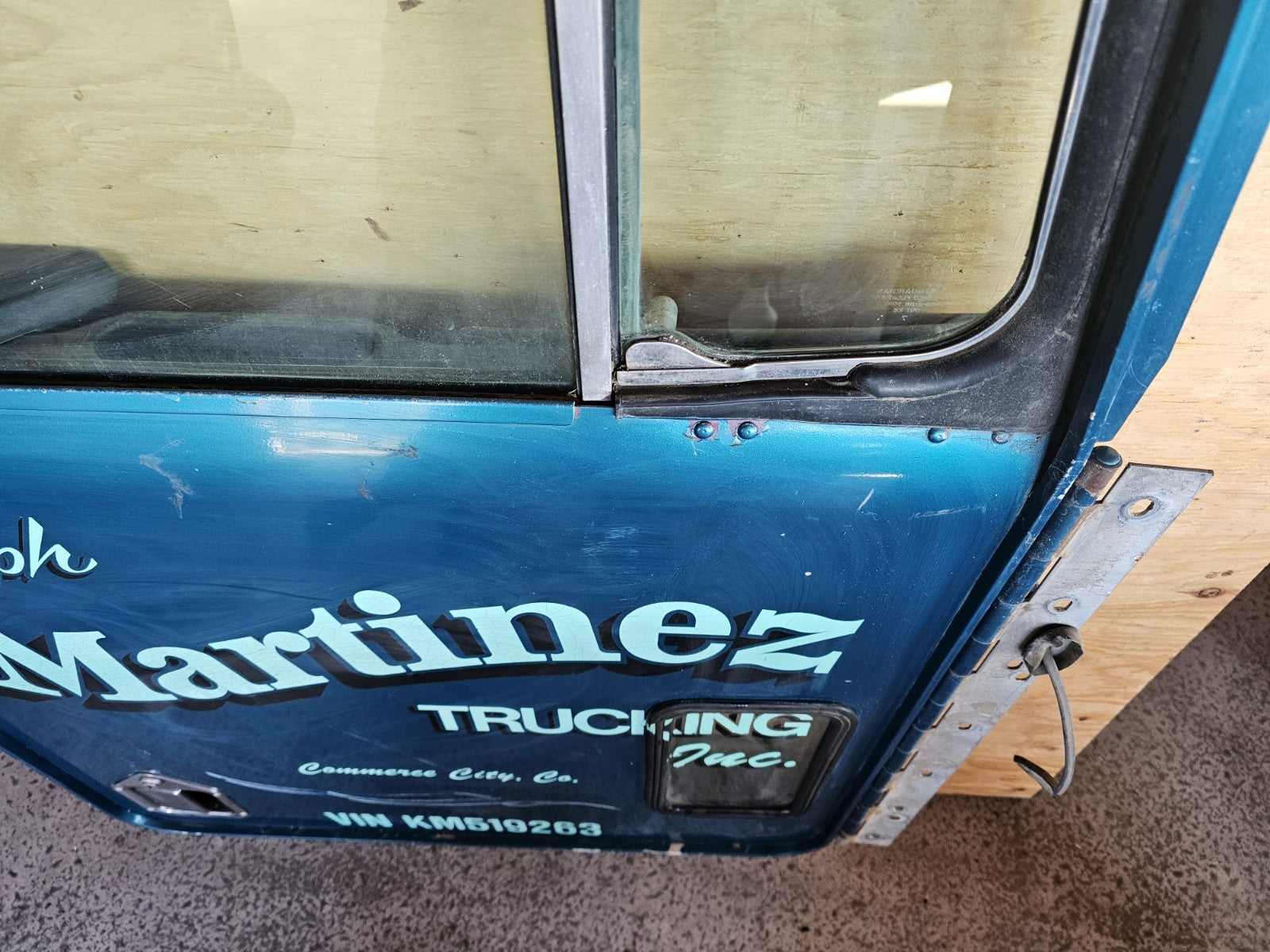 KENWORTH W900 DOOR ASSEMBLY OEM FRONT RIGHT PASSENGER