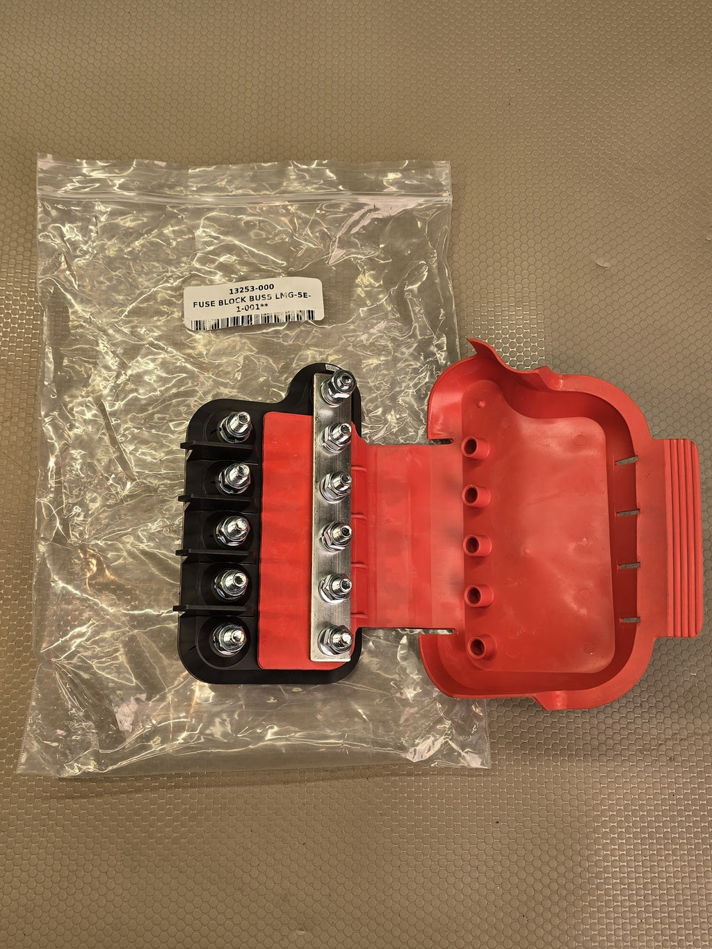Bussmann LMG5-1-001 5-Position AMG/MEGA Fuse Block 300A with Cover