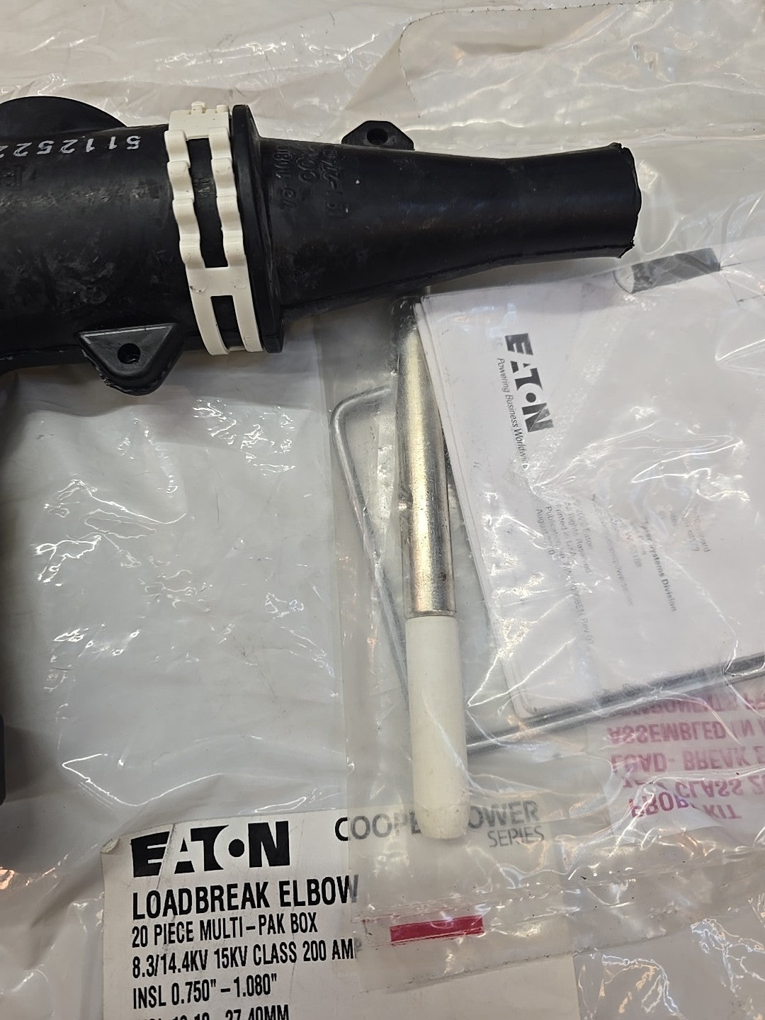 NEW Eaton Cooper Power Series Loadbreaker Elbow LE215CC06