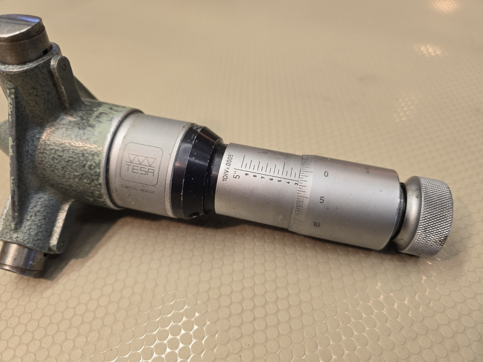 TESA Brown Sharpe 3 point Bore Inside Micrometer 4-5″ Range 0.0005″ Resolution 