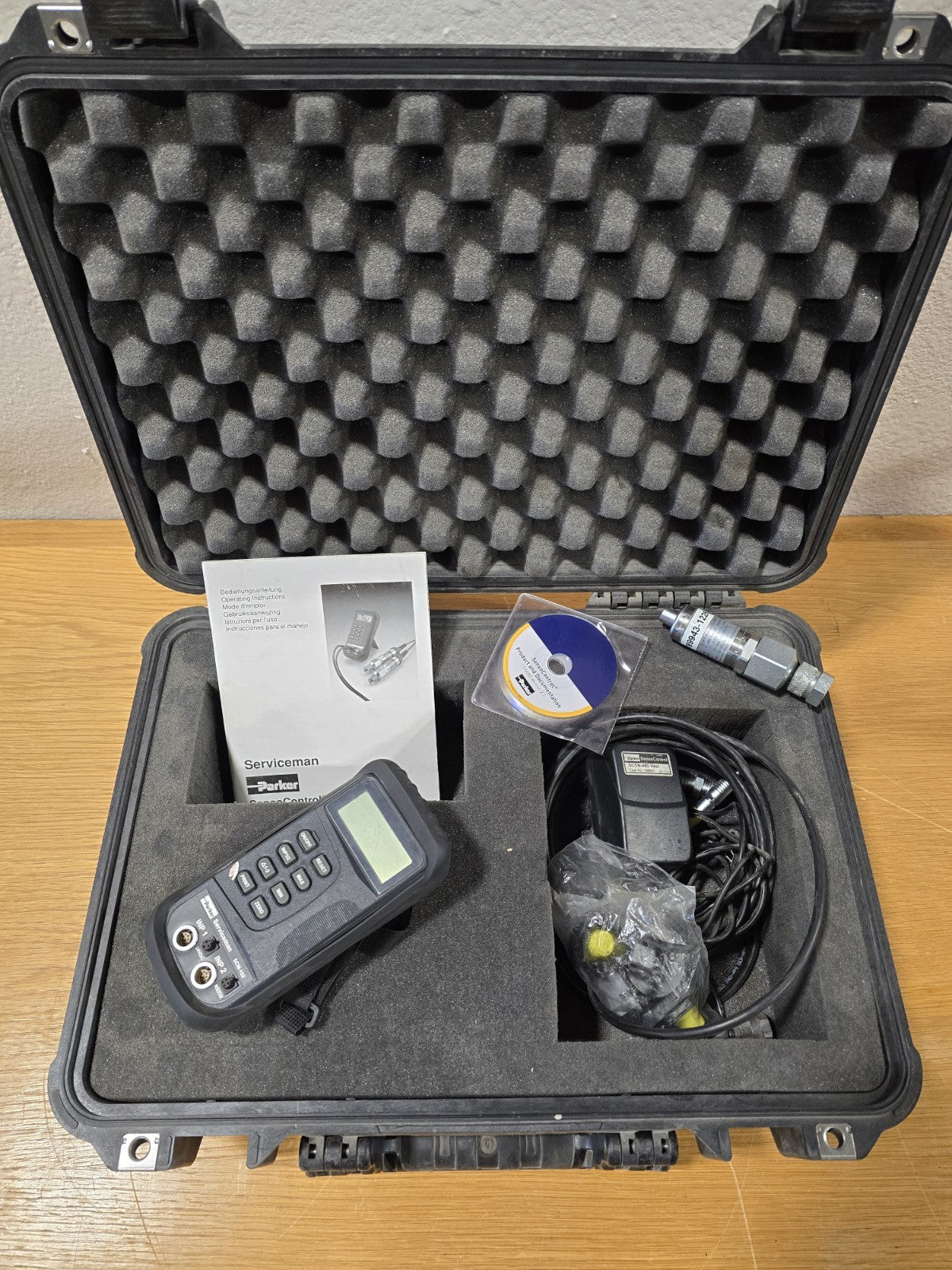 Parker SCM-152-2-02 SensoControl Serviceman Diagnostic Test Kit Plus Case