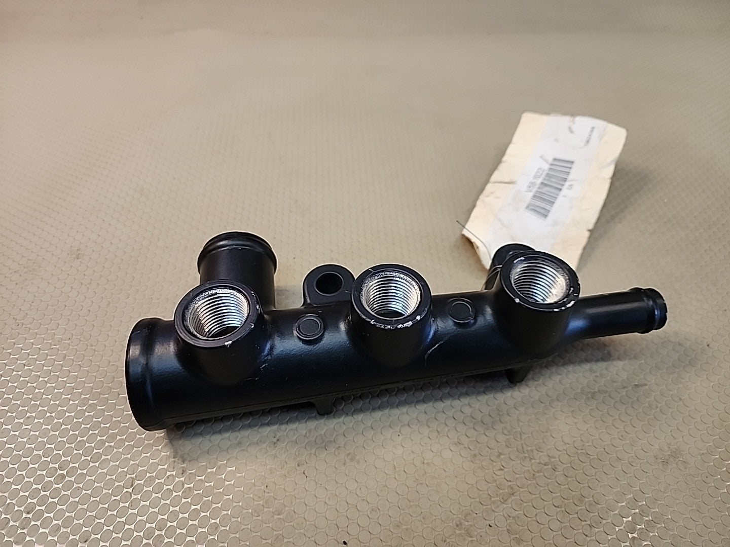 NEW Peterbilt V58-1022 Manifold Assy Coolant Return Manifold Coolant Return