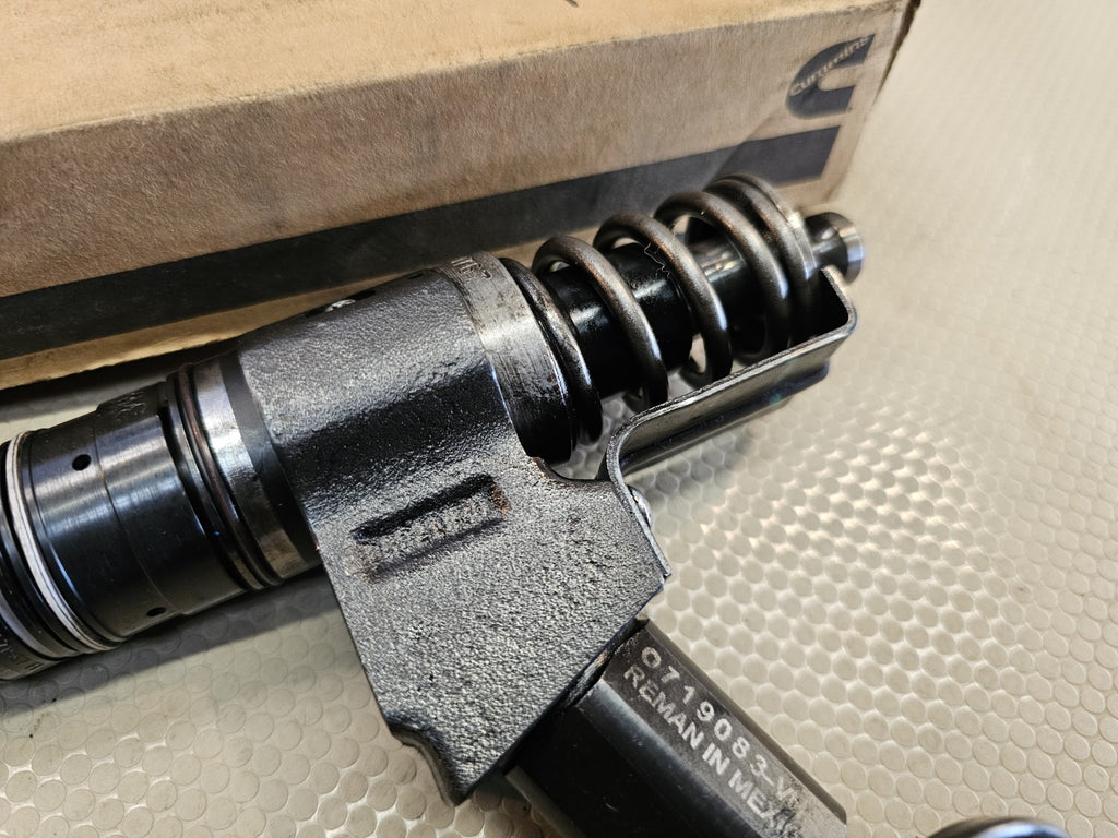 OEM Cummins 3652542RX Fuel Injector Cummins *Core* for Remanufacture