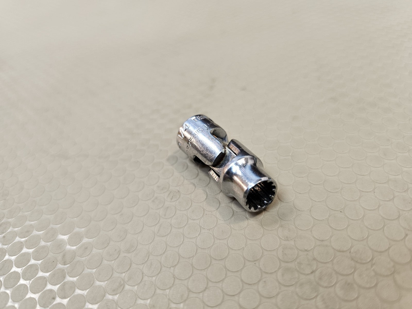 Snap-On 1/4" X 1/4" drive spline universal swivel socket TMUS81 *VERY RARE*
