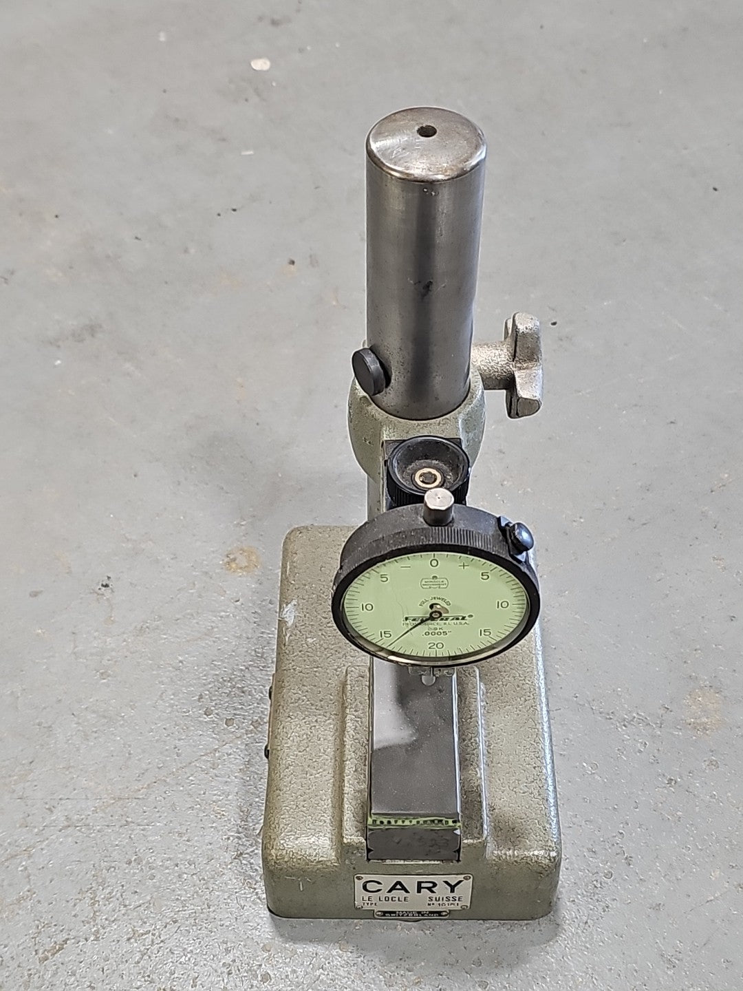 FEDERAL D6K DIAL MICROMETER 0.0005" ON CARY No 10151 STAND