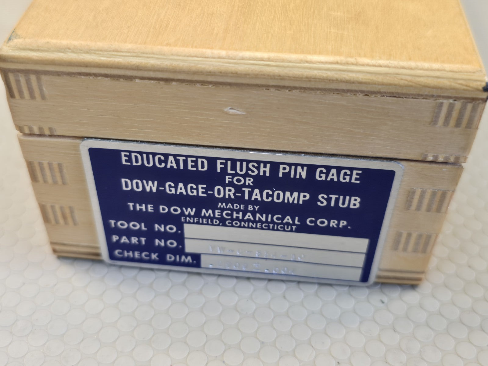 Educated FLUSH PIN GAGE For Dow Gage or Tacomp Stub Set In Wooden Box