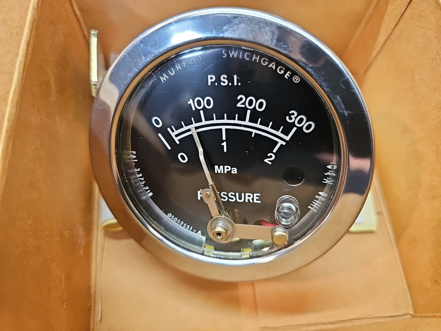 MURPHY 25P-300 PRESSURE SWICHGAGE 0-300PSI 05052551 NEW
