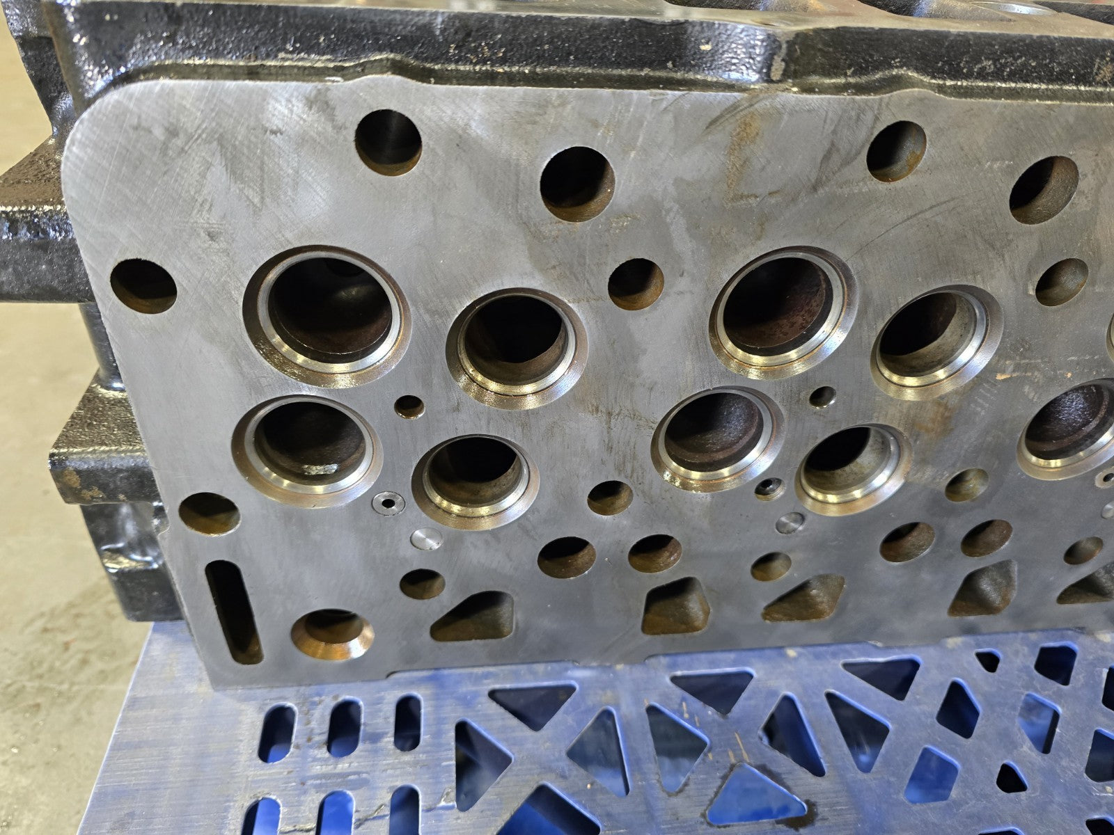Genuine International DT466 Cylinder Head 1891092C91 *Professional Reman*